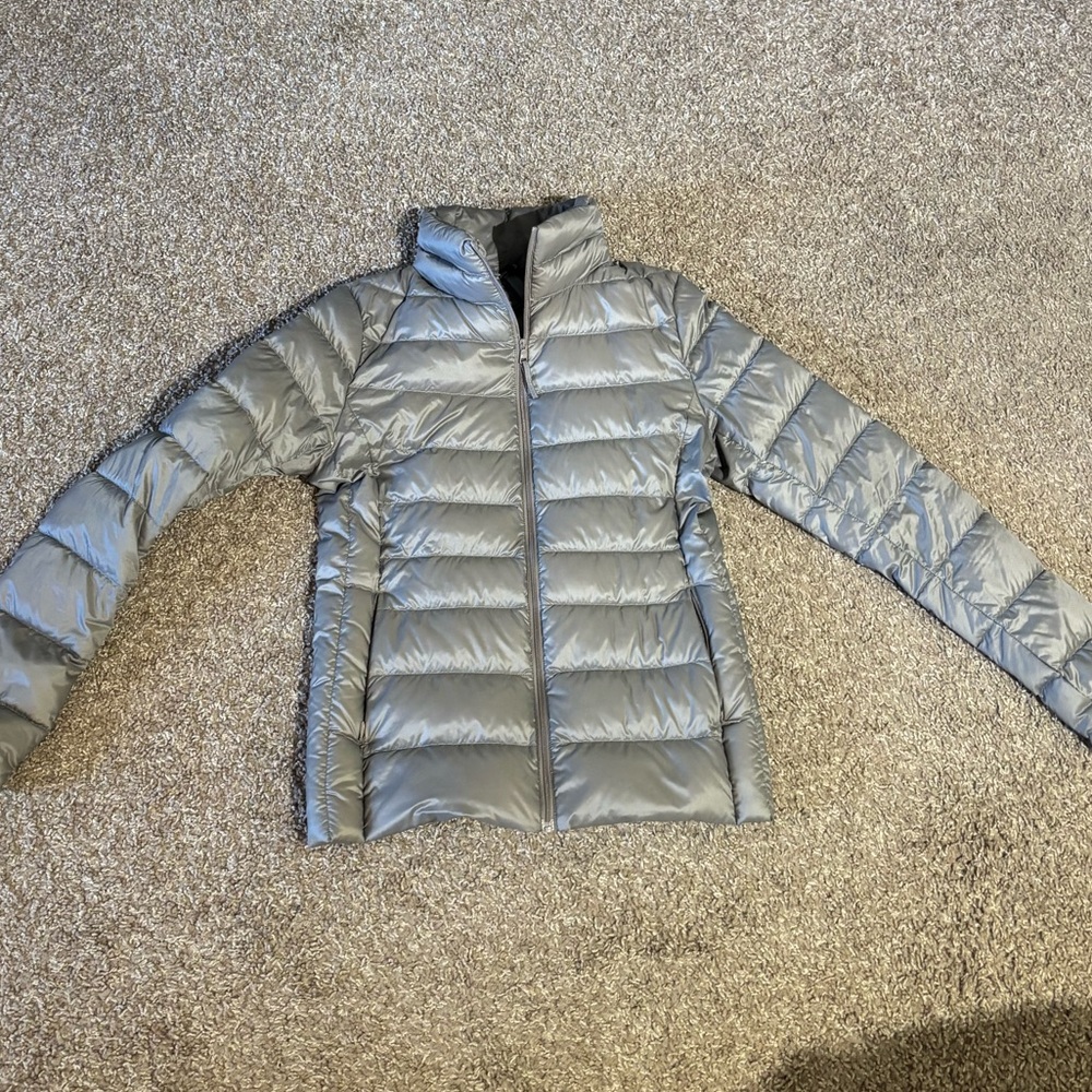 Uniqlo Grey Ultra Light Down Puffer Jacket Small
